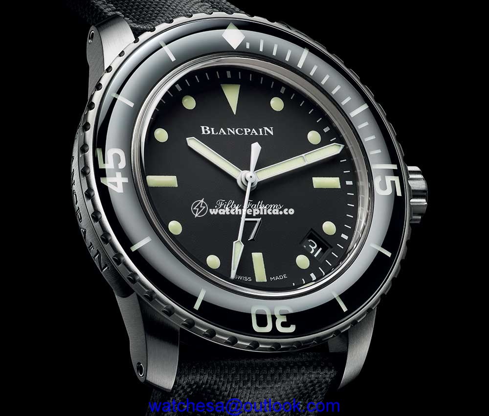 blancpain fifty fathoms nageurs combat closeup
