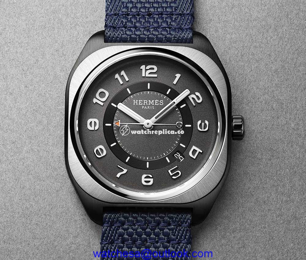 hermes h08 closeup