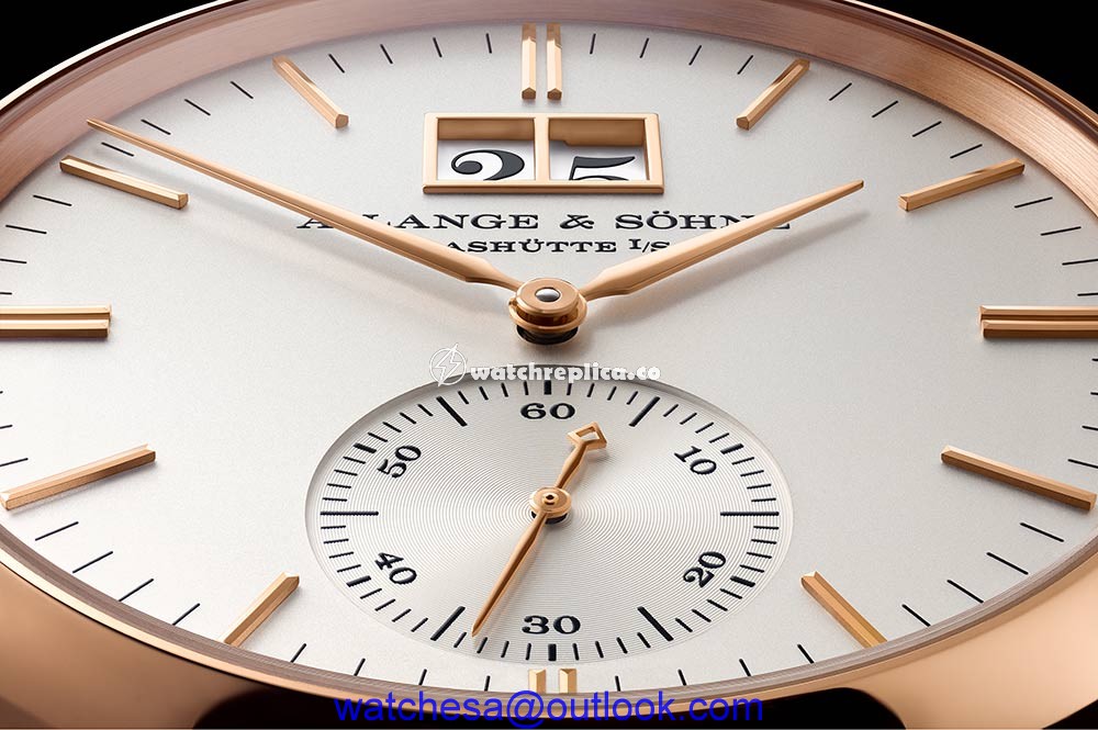 lange sohne saxonia outsize date closeup