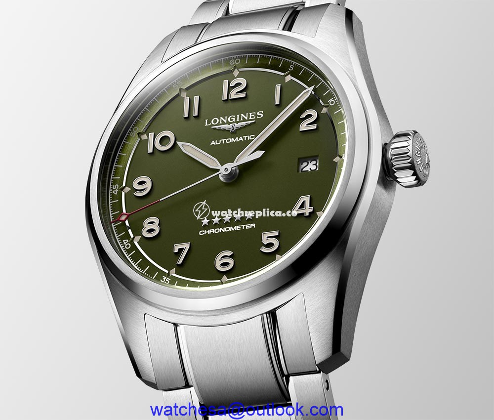 longines spirit green dial 2021 closeup