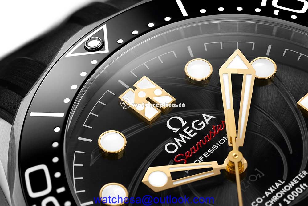 omega seamaster diver 300 james bond closeup dial