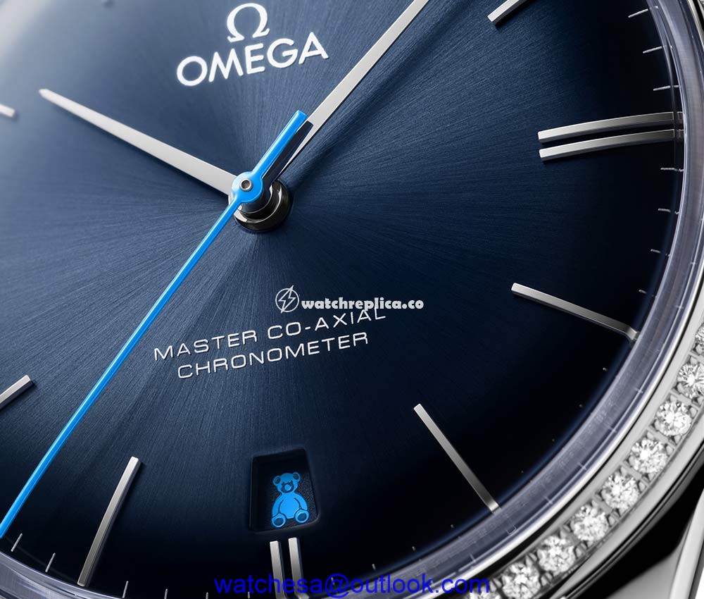 omega tresor orbis 2021 date closeup