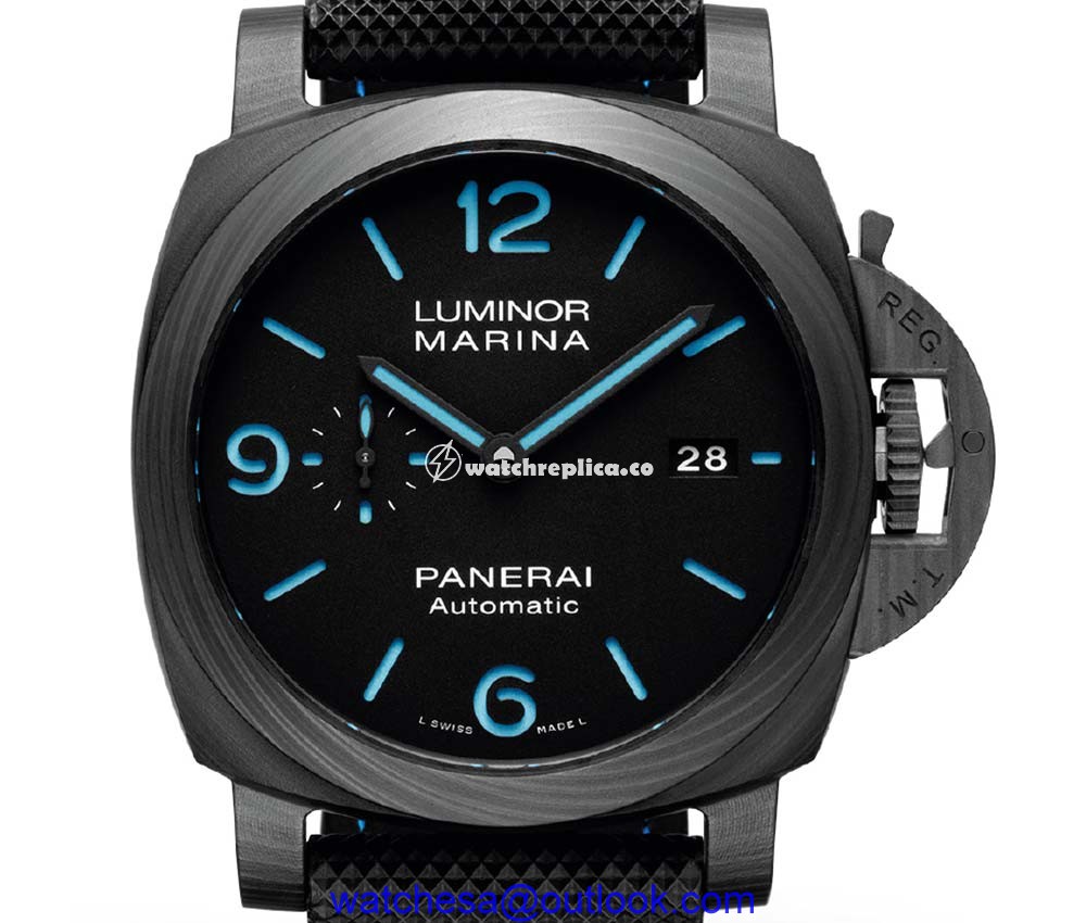 panerai luminor marina carbotech dial closeup
