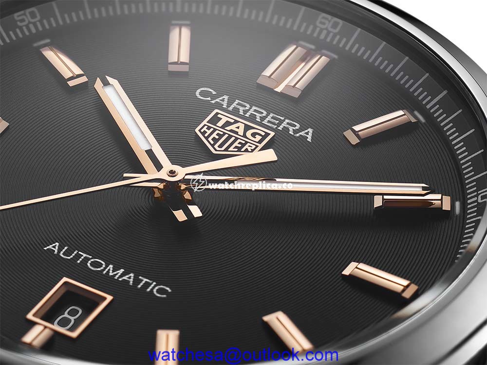 tag heuer carrera 39 date closeup