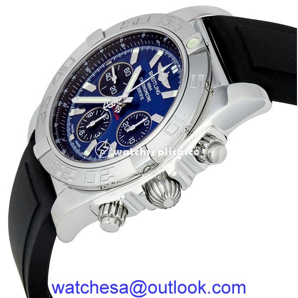 Breitling Chronomat AB011011/C789 back Breitling Chronomat AB011011/C789 back
